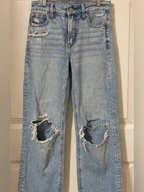 American Eagle Outfitters Light Wash Distressed Boyfriend Jeans